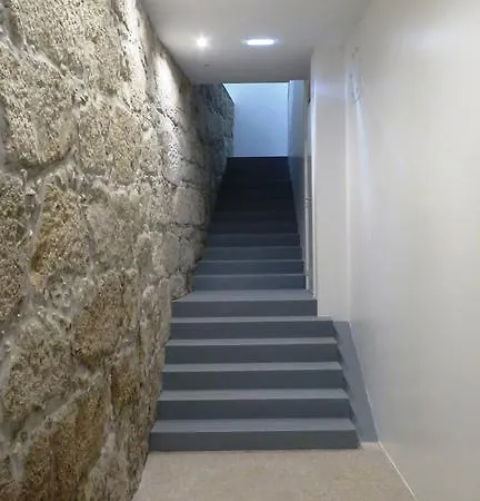 Mouzinho 244 - & Apartamento *